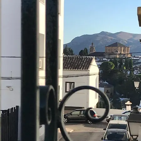 Nuevo Con Piscina En El Centro 