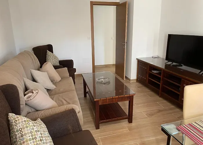 Nuevo Con Piscina En El Centro 