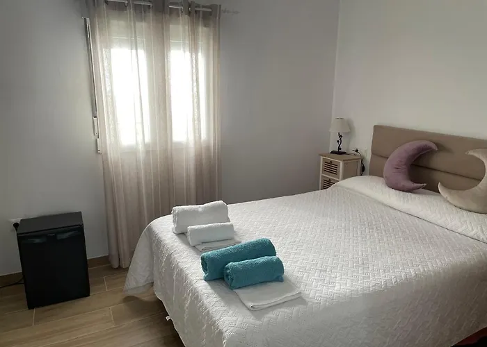 Nuevo Con Piscina En El Centro 