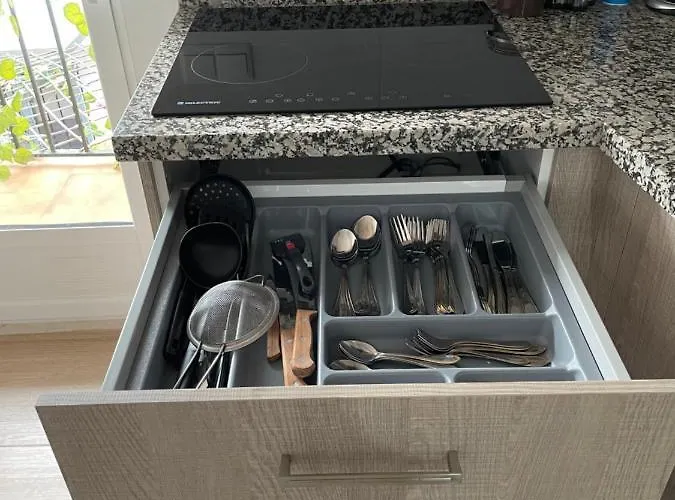 Nuevo Con Piscina En El Centro 