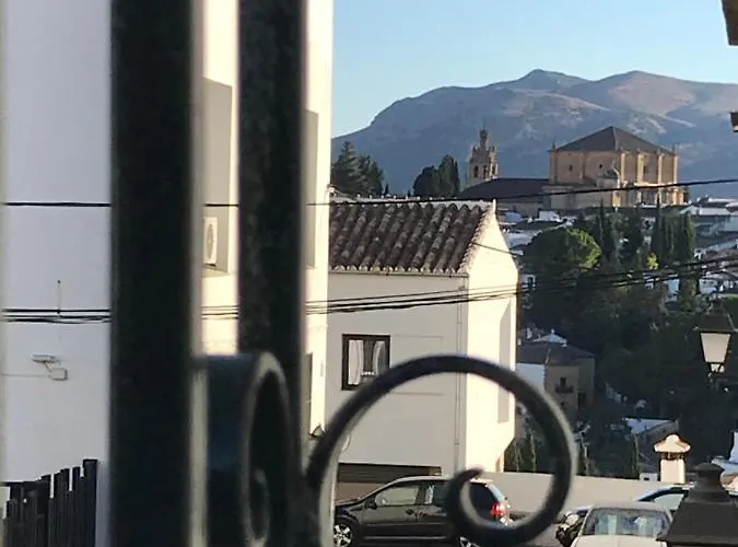 Nuevo Con Piscina En El Centro 