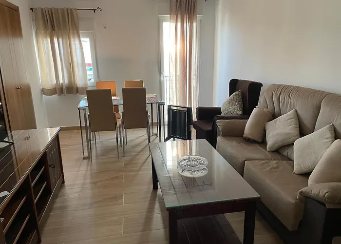 Nuevo Con Piscina En El Centro 