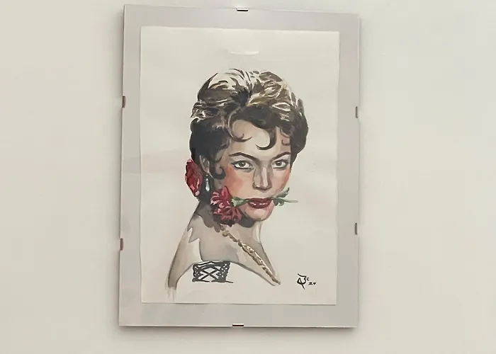 Nuevo Con Piscina En El Centro 